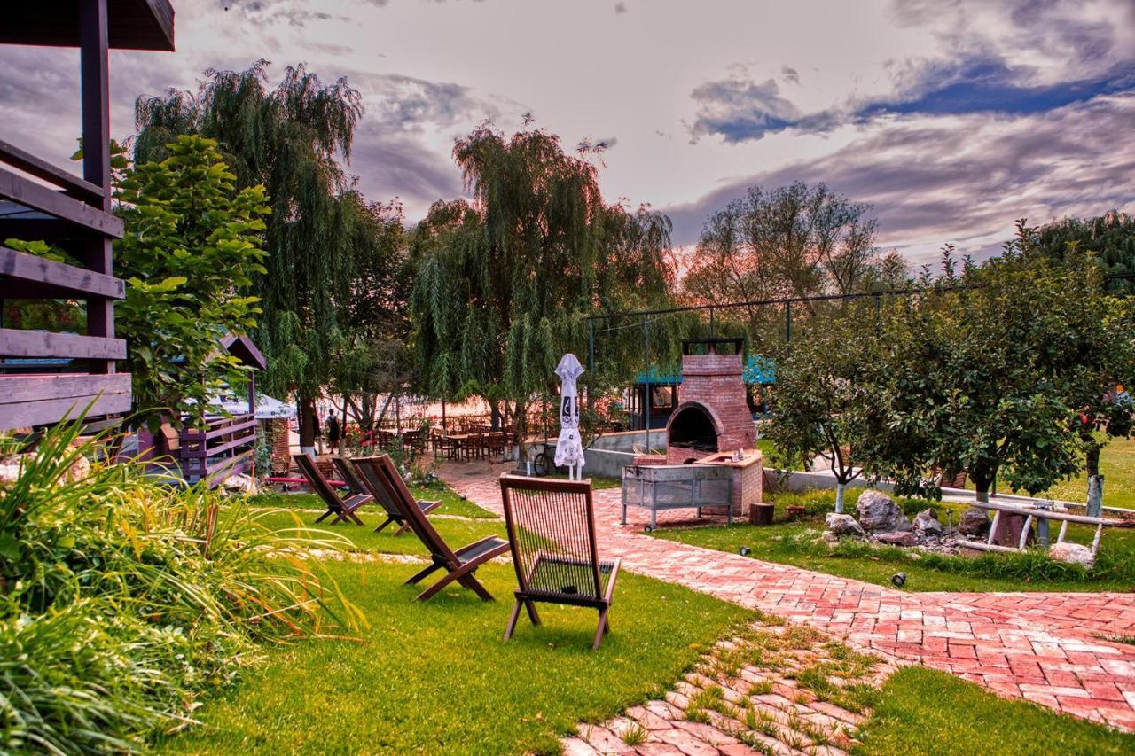 Enpi Lake Resort Iasi Exterior photo